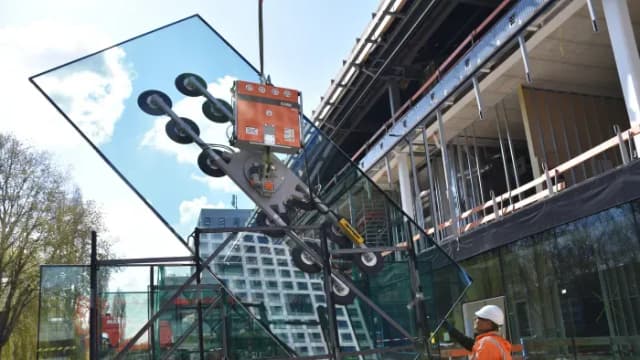 Viavac glaszuiger kopen voor het veilig tillen van glasplaten