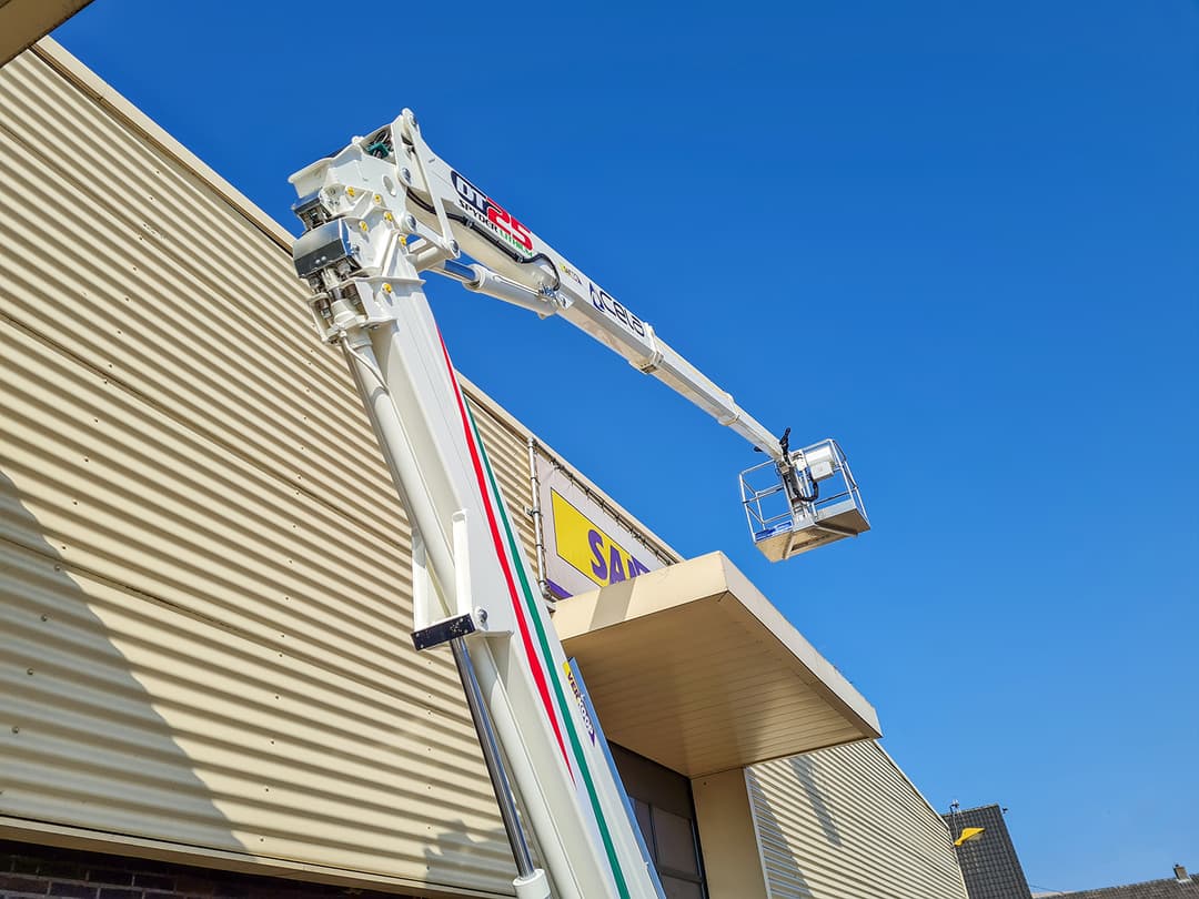 CELA DT 25 Spyder als Ergänzung zu den Hubarbeiten