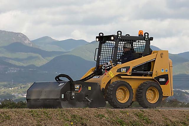 Caterpillar 226B Kompaktlader image 3