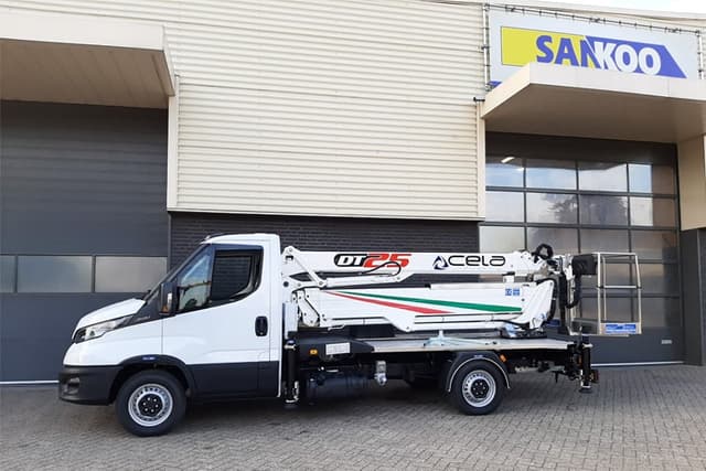 CELA DT Truck 25 hoogwerker CELA DT Truck 25 hoogwerker voor werkzaamheden op hoogte