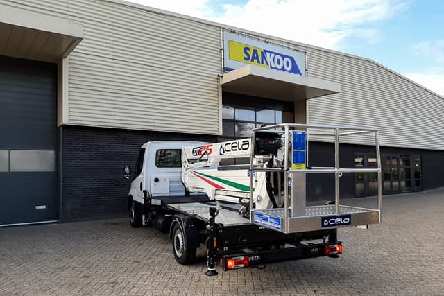 CELA DT Truck 25 25 meter CELA DT Truck 25 vrachtwagenhoogwerker met 25 meter werkhoogte