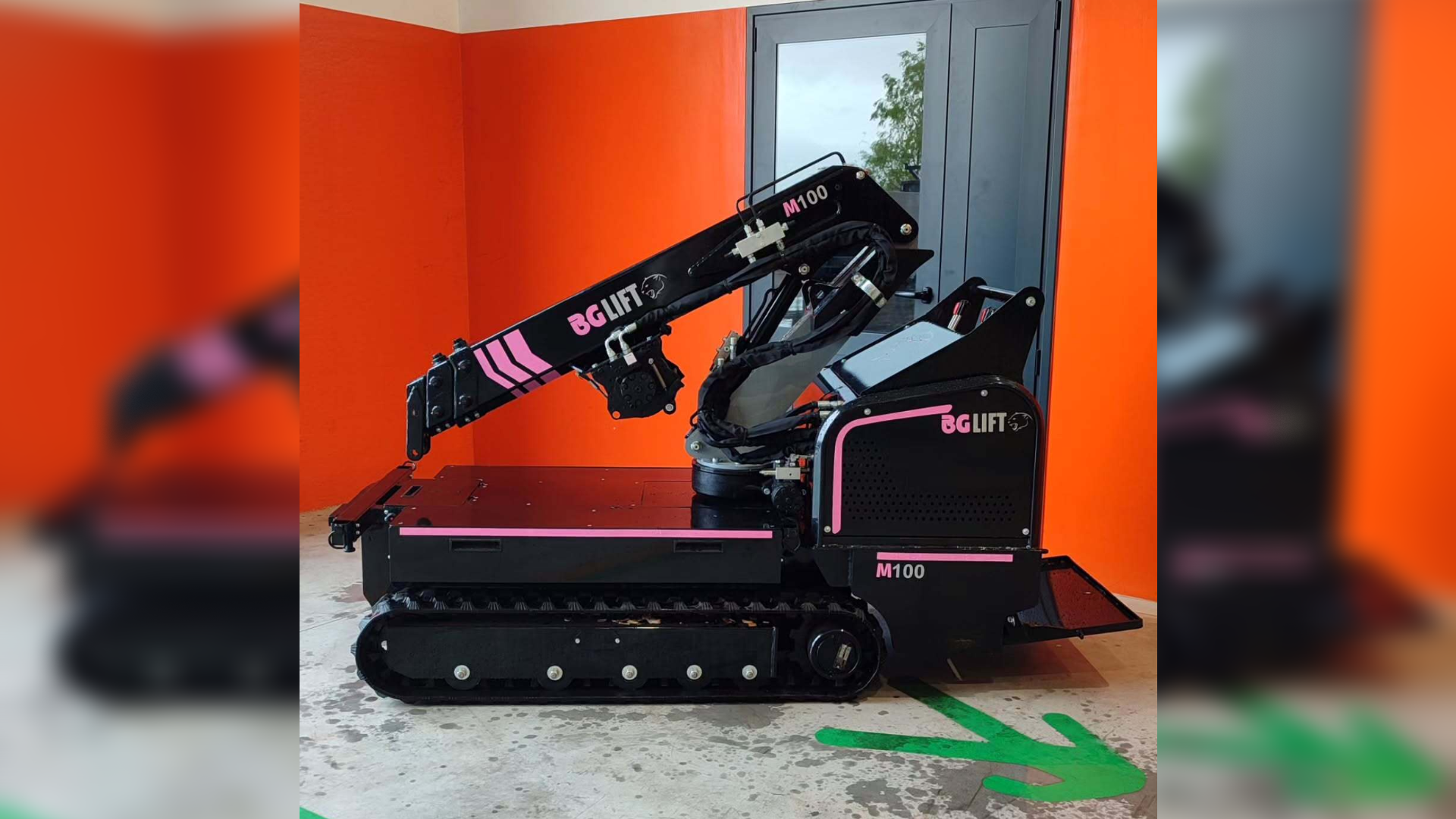 BG Lift M100 minihijskraan BG Lift M100 compacte minihijskraan voor hijswerkzaamheden